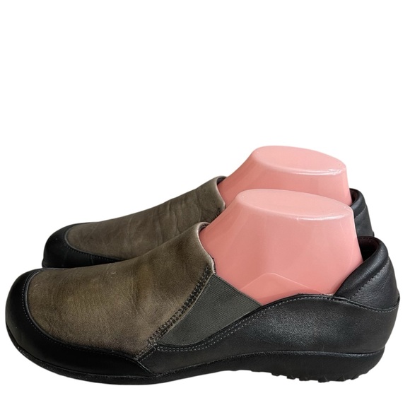 Naot Moana Leather Slip On Loafers Women US  10  Black Gray‎ Brown Distressed - Picture 1 of 9